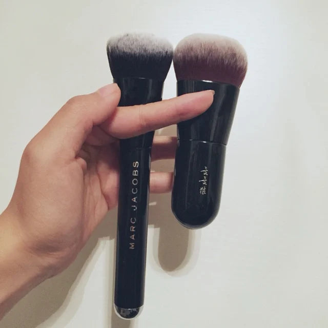 Cute Baby Professional Handmade Makeup Brushes Soft Synthetic Saikoho Goat Hair Blush Contour Foundation Brush Make up Brush