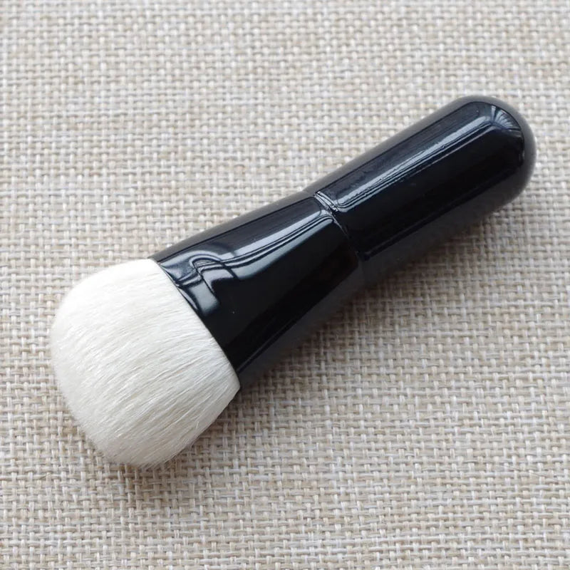 Cute Baby Professional Handmade Makeup Brushes Soft Synthetic Saikoho Goat Hair Blush Contour Foundation Brush Make up Brush