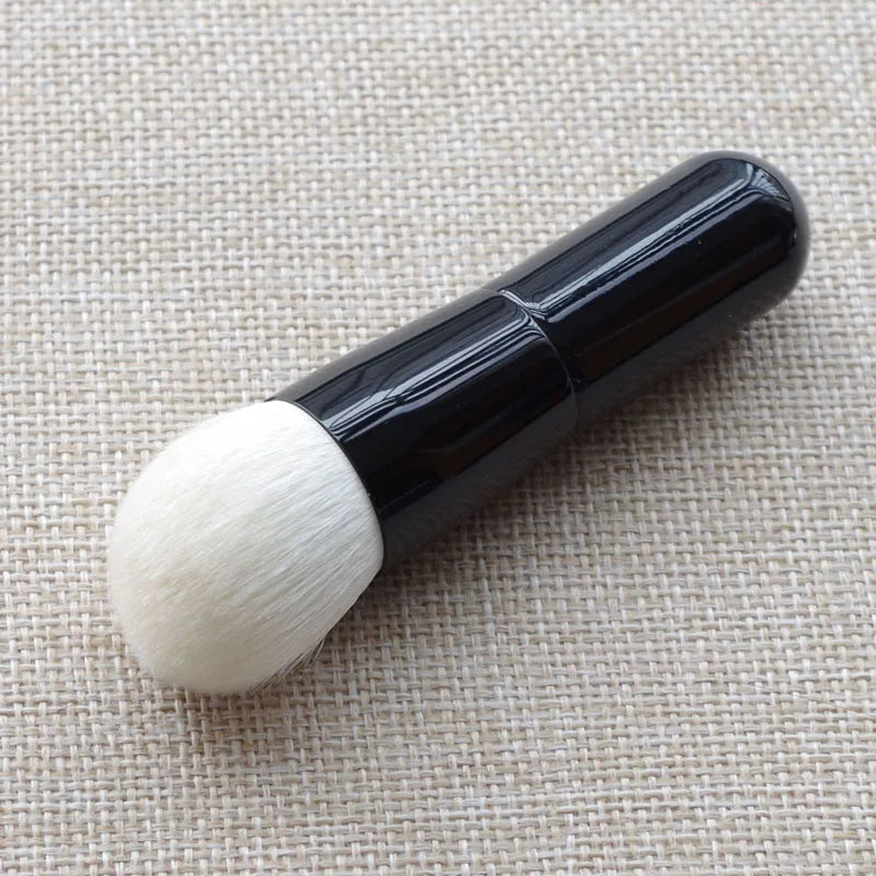 Cute Baby Professional Handmade Makeup Brushes Soft Synthetic Saikoho Goat Hair Blush Contour Foundation Brush Make up Brush
